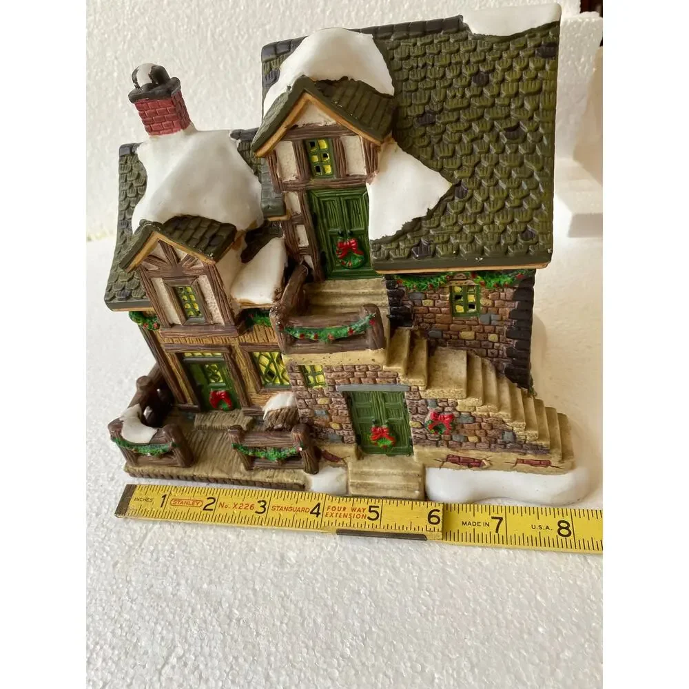 Santa's Workbench Nym's Nook Porcelain House, Towne Collection Christmas Village